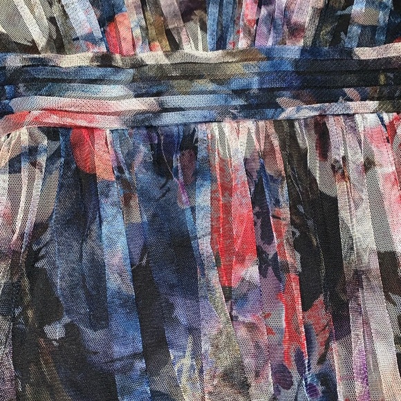 Gently Loved Adriana Papell Floral Tulle V Neck Gown size 14 - Picture 6 of 12